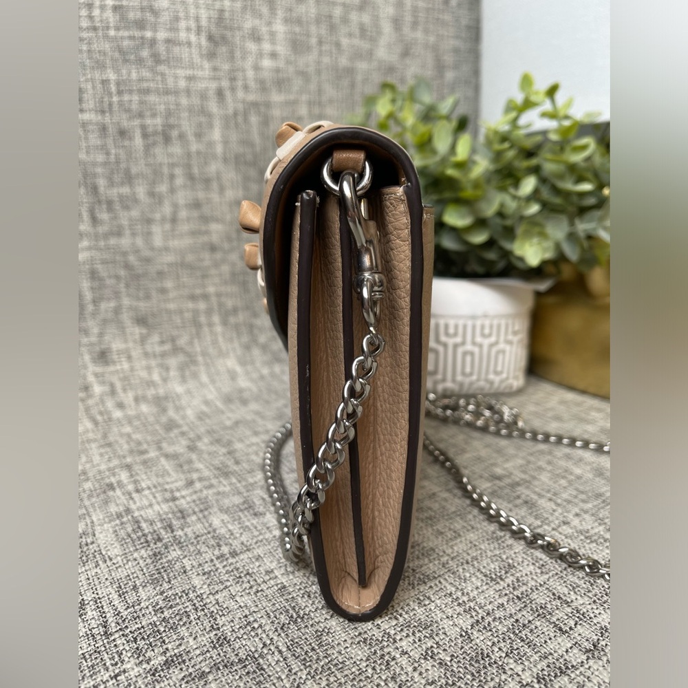 $139(NWT) Coach Tammie Clutch Crossbody with floral Whipstitch. - Picture 12 of 12